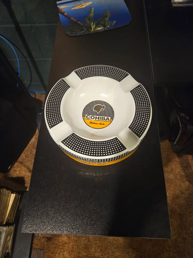 Cohiba Ashtray - Havana, Cuba image indicator(2)