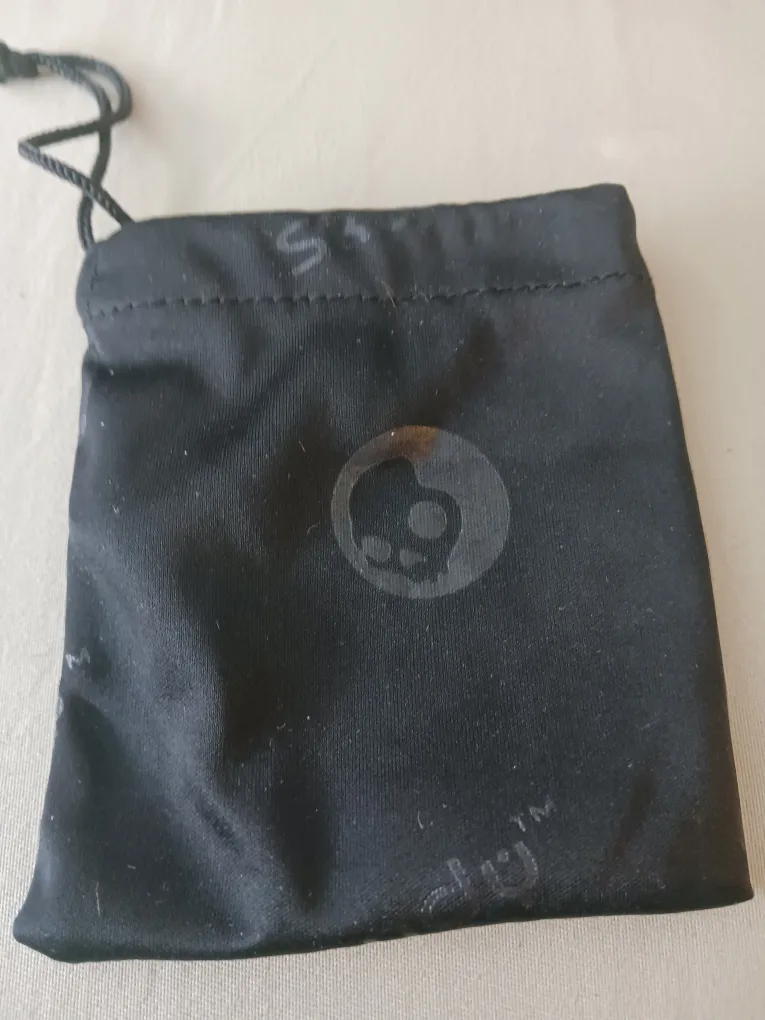 Skullcandy Earbuds with Case image indicator(4)