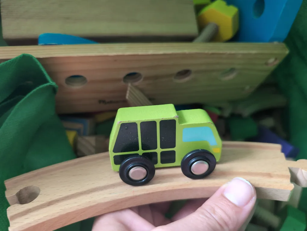 Melissa & Doug Wooden Took box+ Train set+ Blocks image indicator(3)