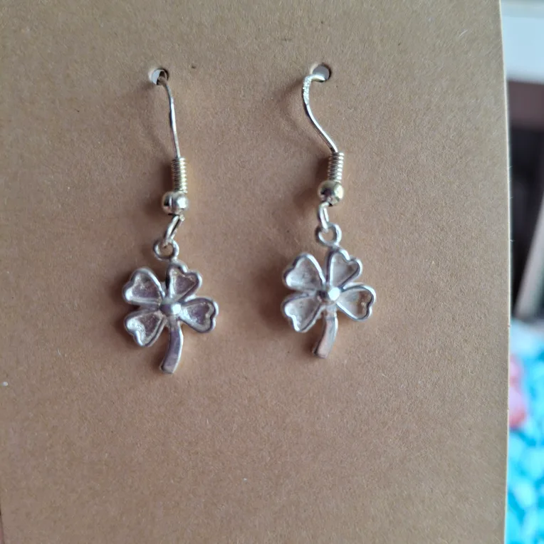 Four Leaf Clover Earrings thumbnail