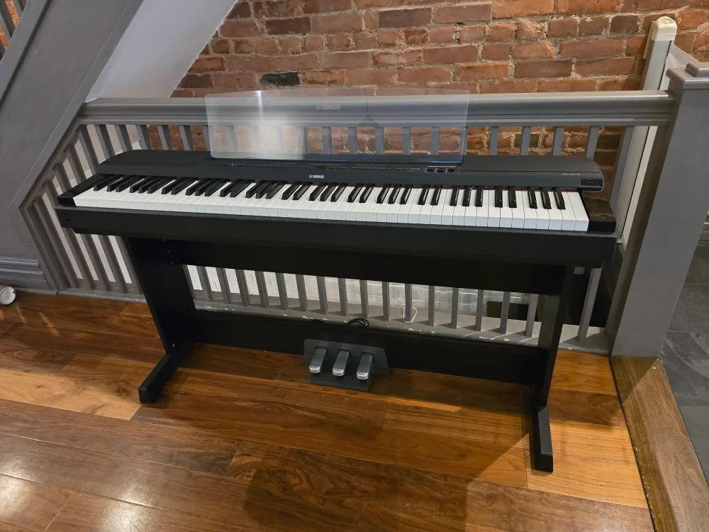 LAST CALL Yamaha P-255 Digital Piano thumbnail
