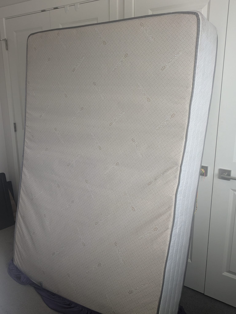 Kingdown Mattress - Great Condition - photo 5