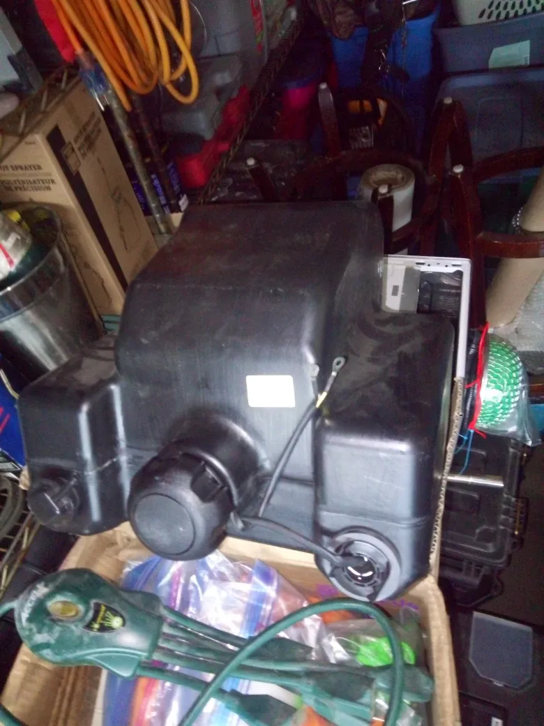 large fuel tank with sender thumbnail