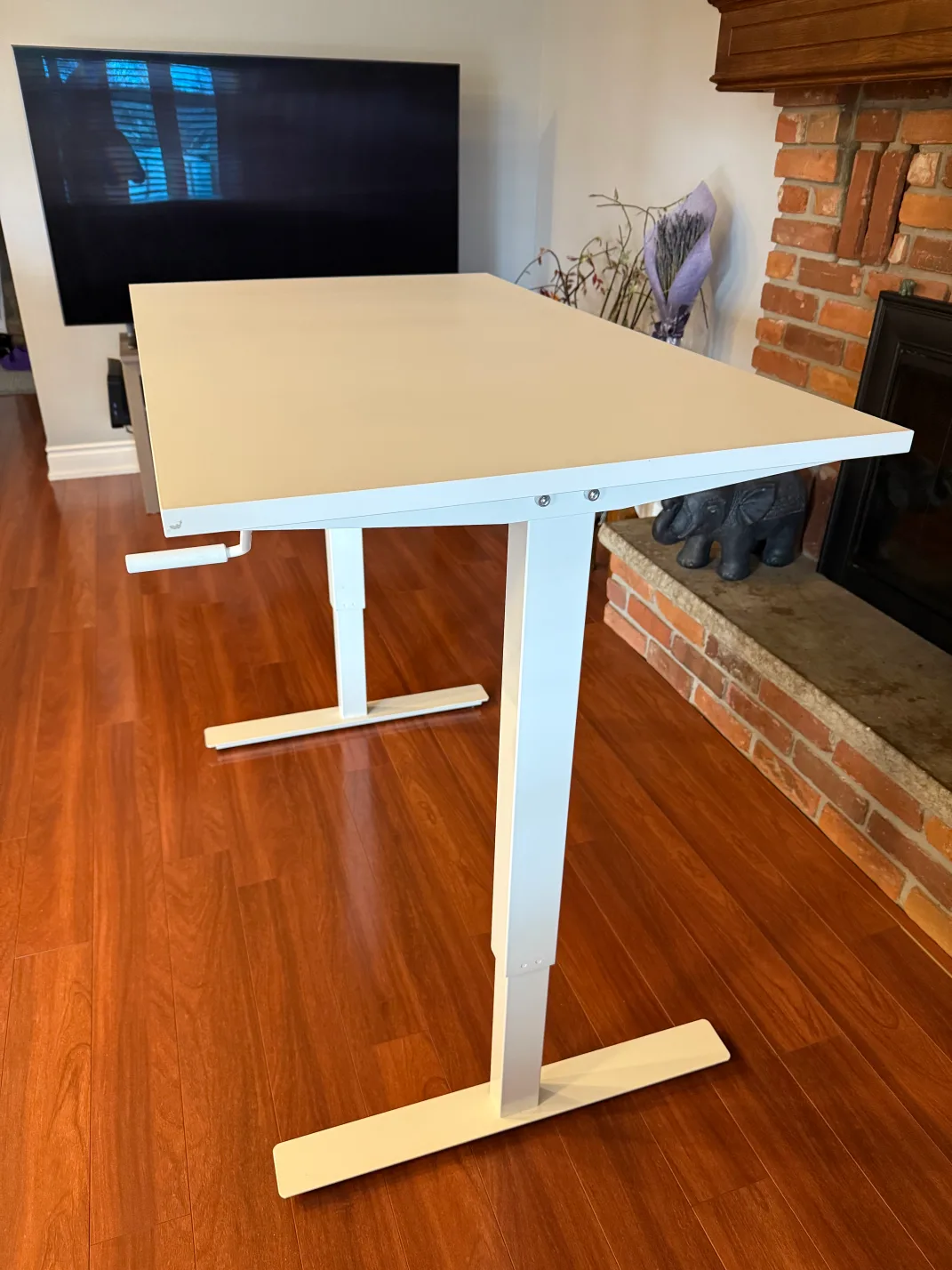 White Adjustable Height Standing Desk image indicator(2)