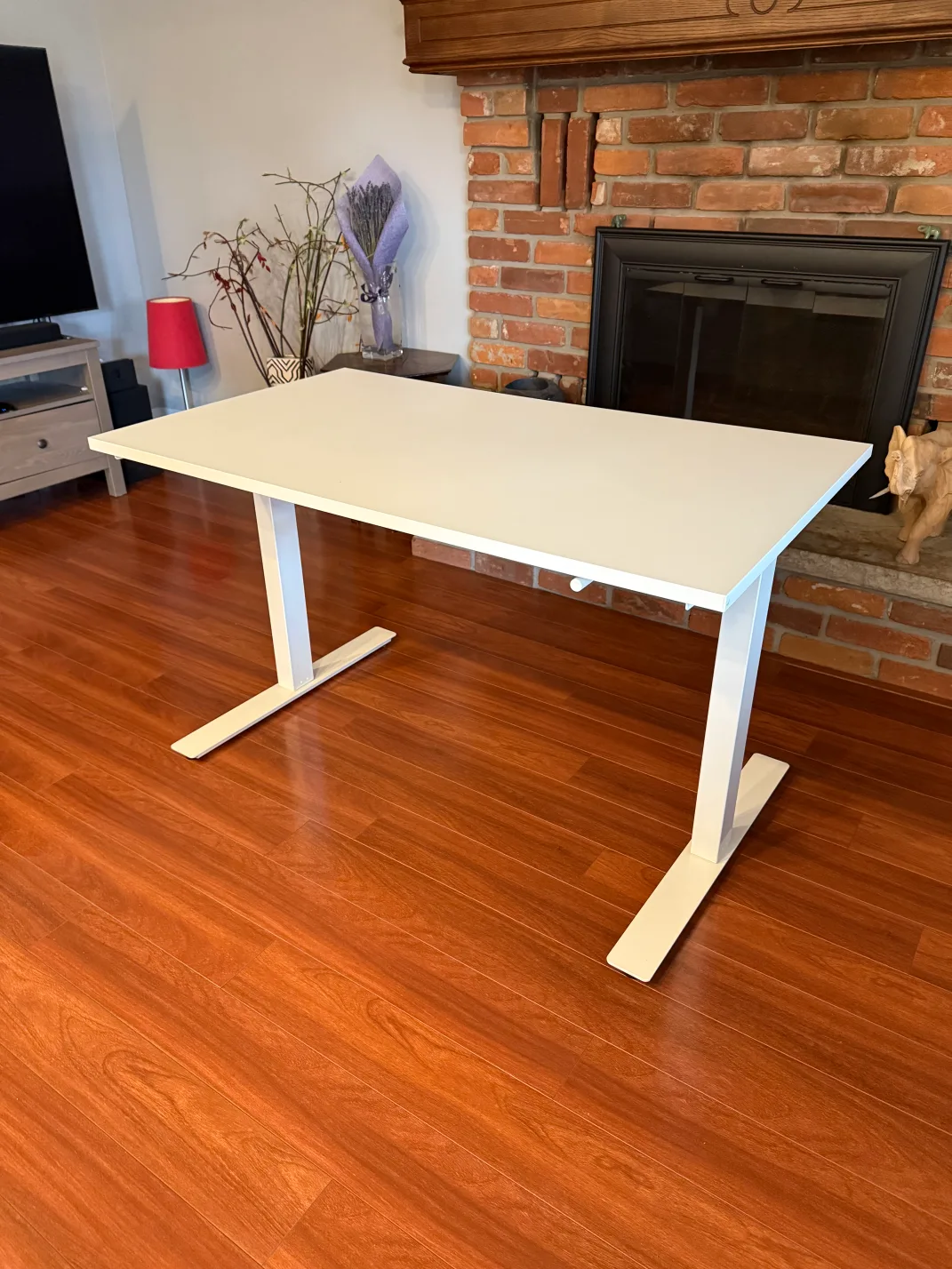 White Adjustable Height Standing Desk image indicator(3)