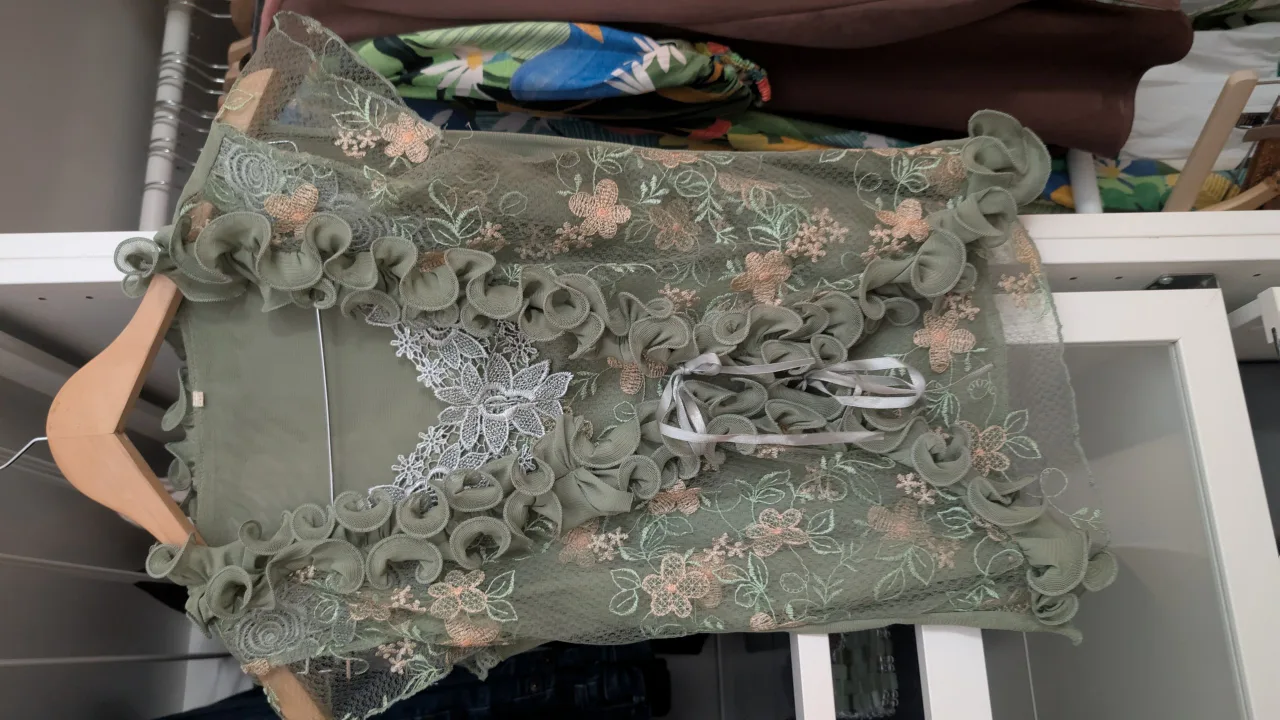 Vintage green top thumbnail