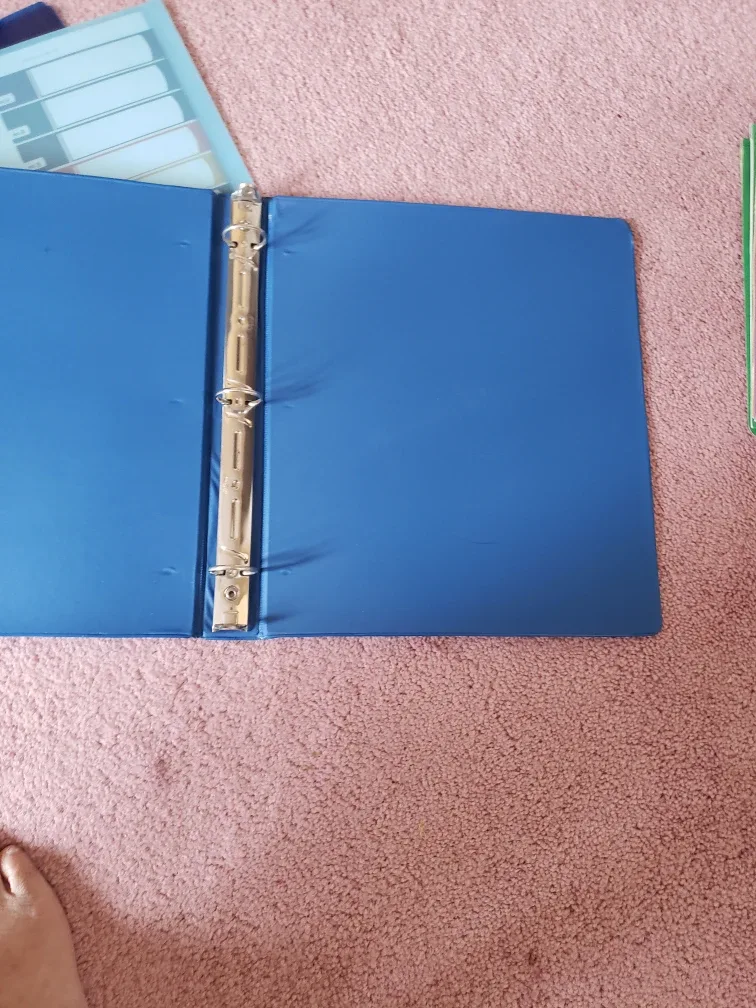 Hilroy 1" Binder - Blue image indicator(2)