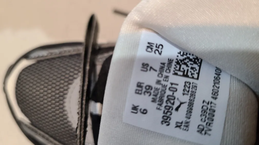 PUMA Morphic Retro (NEW/Never worn) image indicator(3)