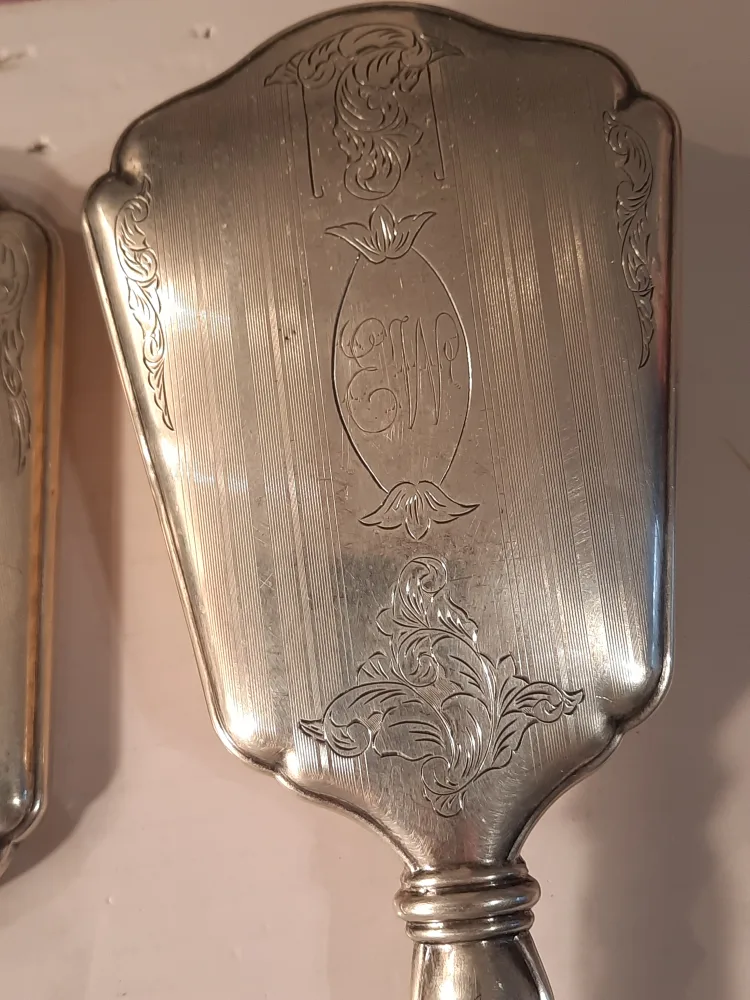 Vintage International Sterling Vanity Set image indicator(7)