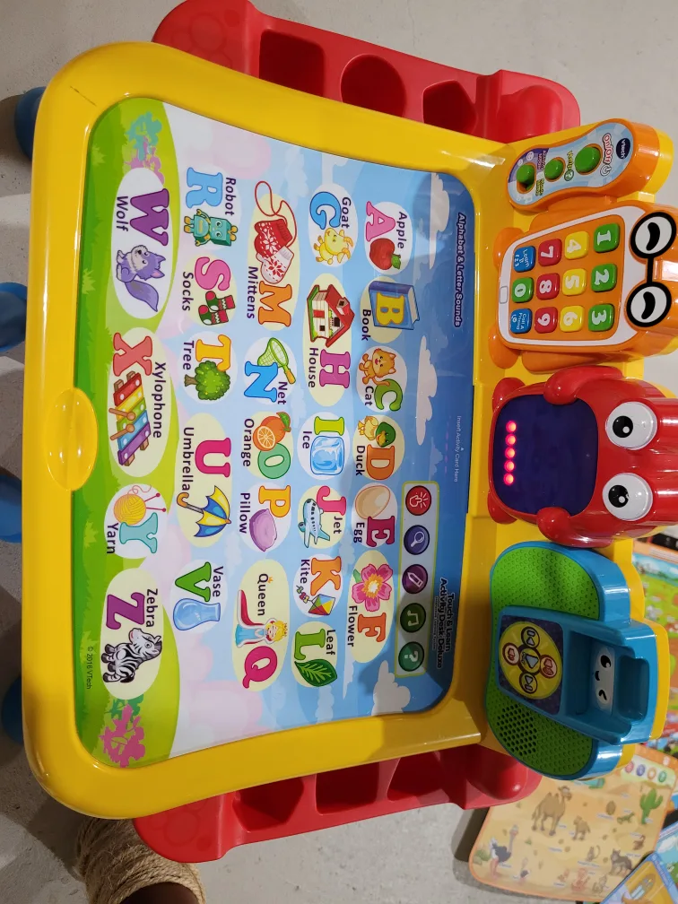 VTech Smart Activity Desk with Stool image indicator(2)