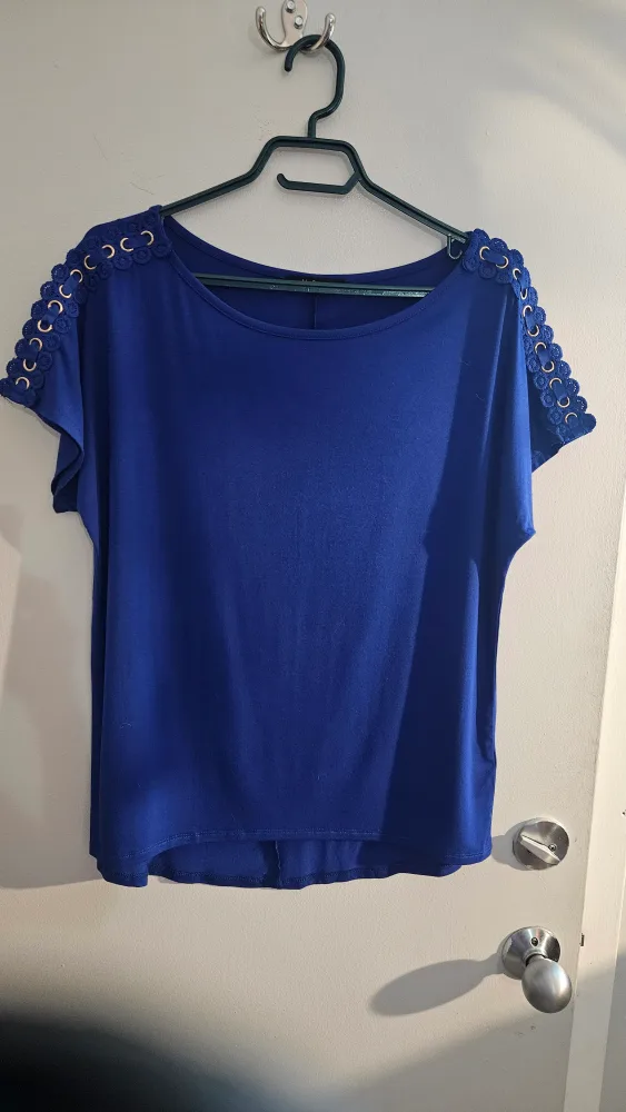 Ladies Tops thumbnail