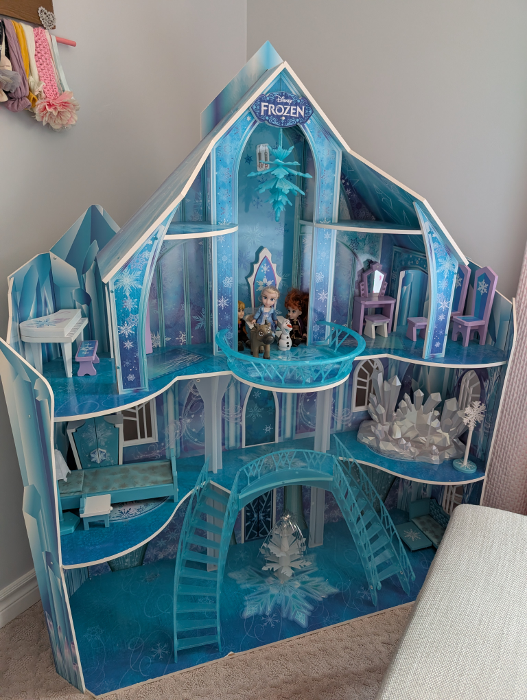 Disney Frozen Arendelle Castle Dollhouse