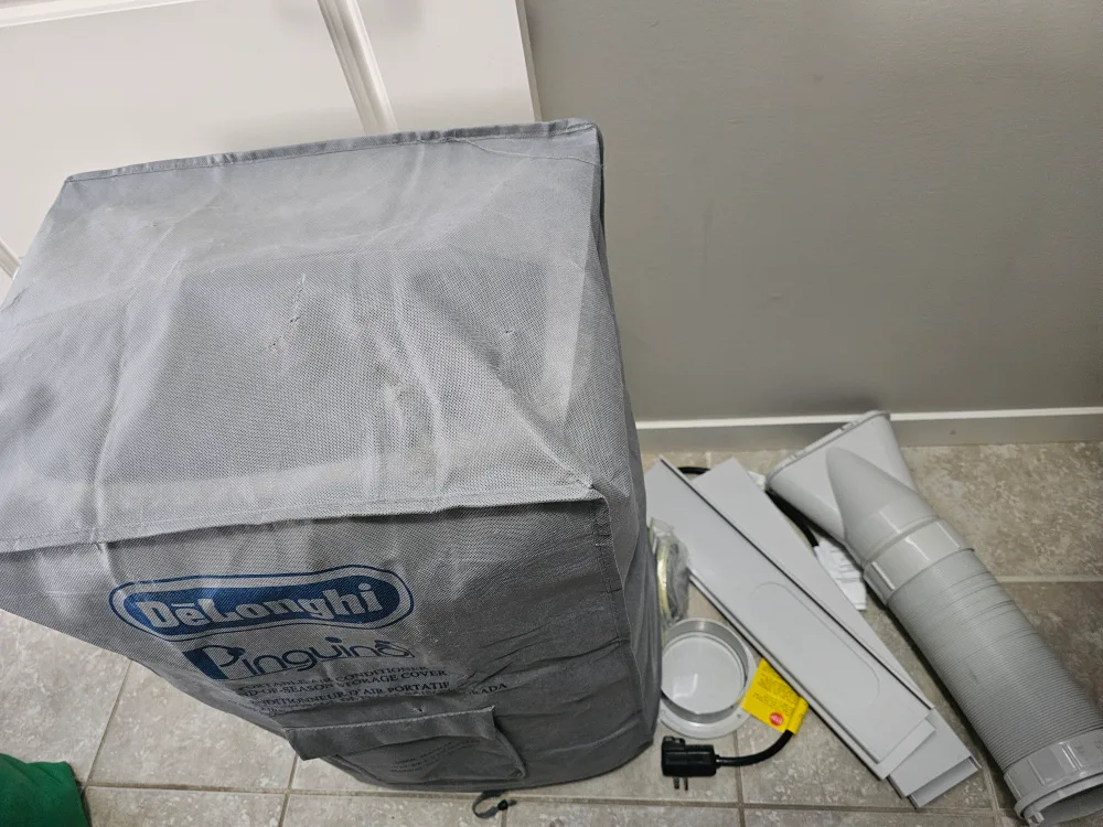 DeLonghi Pinguino Portable Air Conditioner (New never used) image indicator(3)