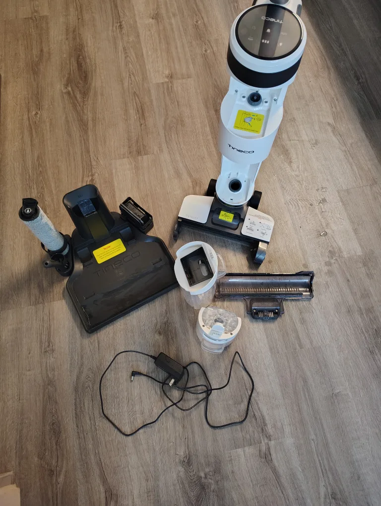 Tineco iFloor 3 Cordless Vacuum & Wash - Like New! image indicator(2)