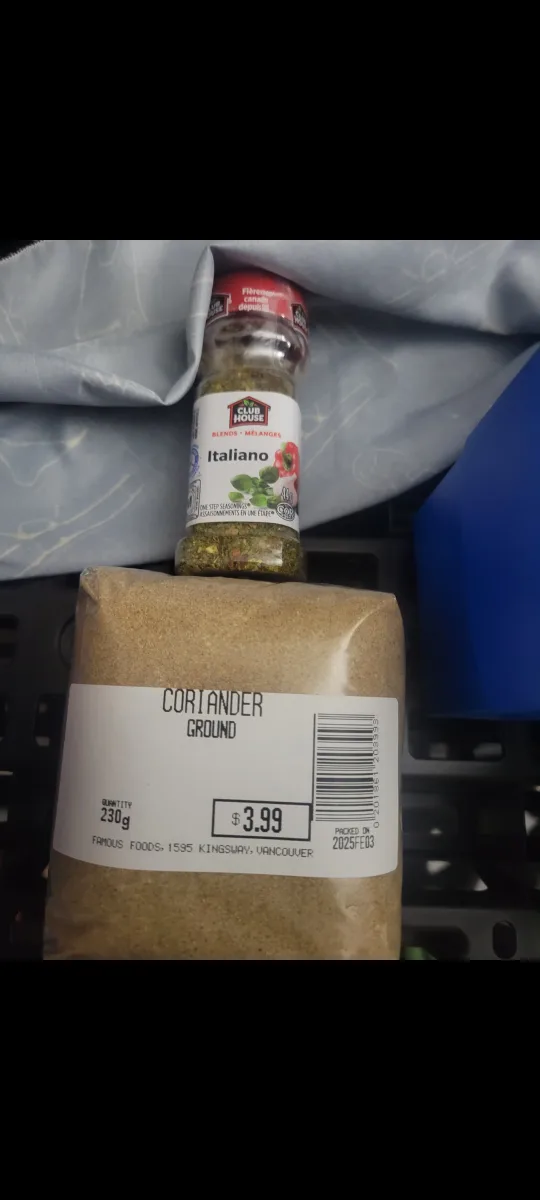 Coriander. itiliano spices. thumbnail