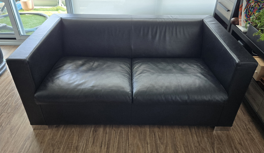 Minotti Two-Seat Sofa, Matching Armchairs & Coffee Table Set - photo 2