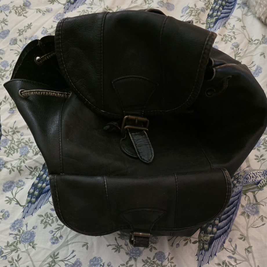 Vintage Leather Backpack - Black