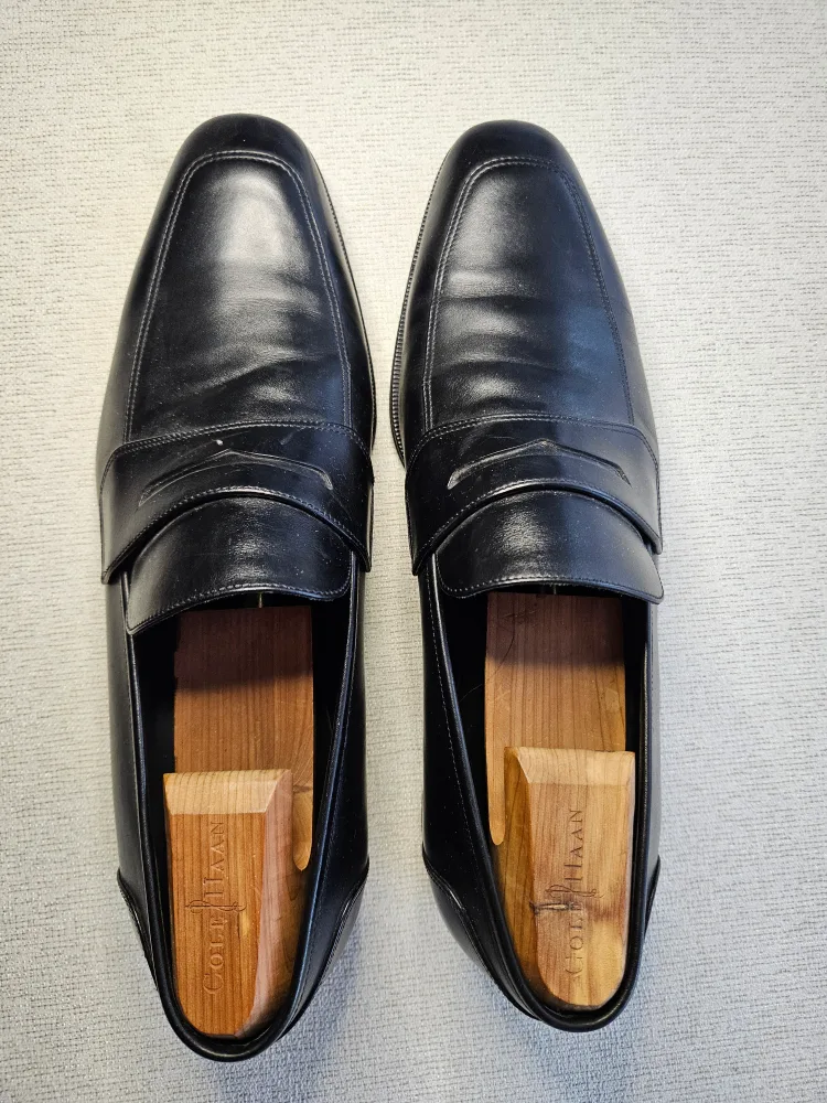 Salvatore Ferragamo Black Leather Loafers - Size 11 EE thumbnail