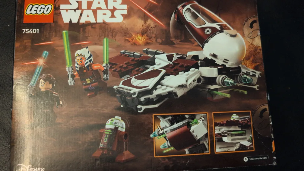 LEGO Star Wars Ahsoka's Jedi Interceptor 75401 image indicator(2)
