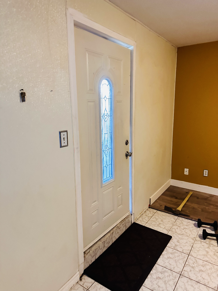 2-3 bedroom suite for rent. - photo 2