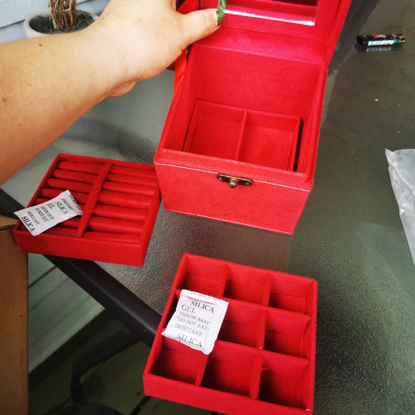 Red or Putple Velvet Jewelry Box image indicator(3)