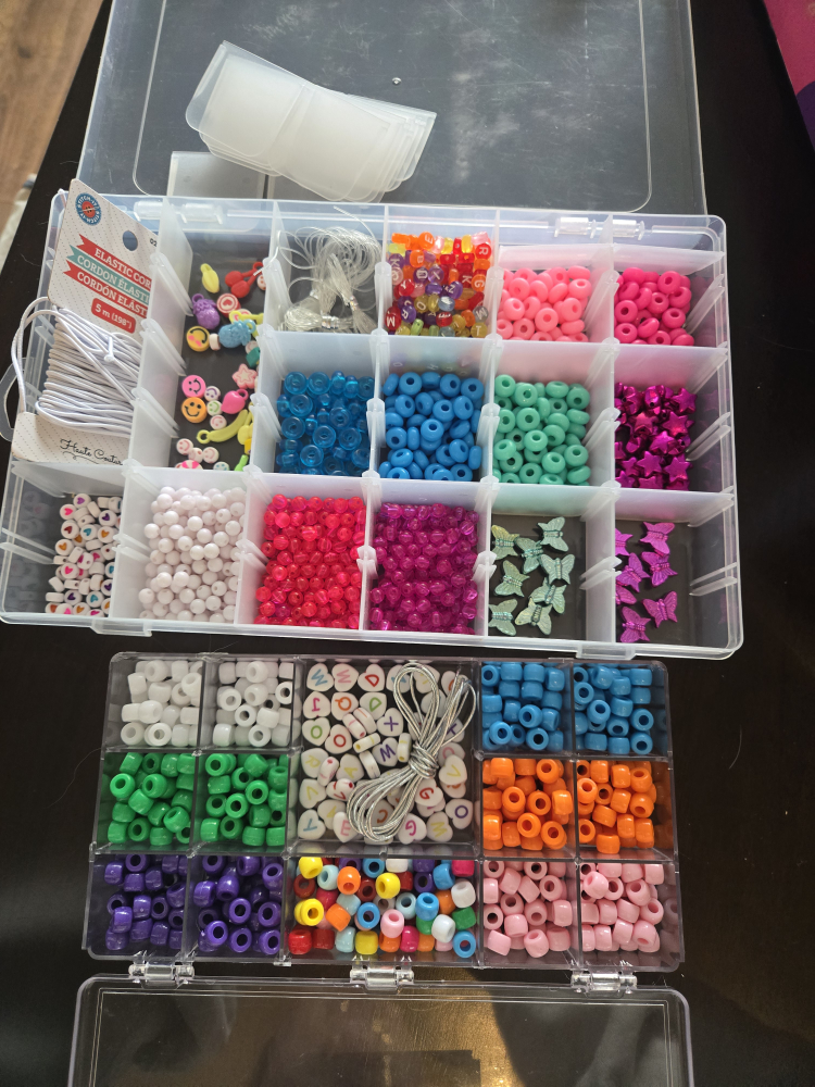 Bead Box with Elastic Cord