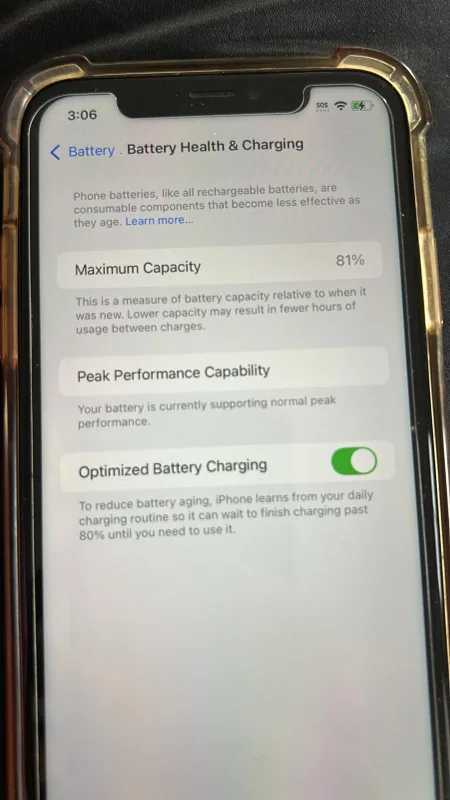Apple iPhone XR - White image indicator(7)