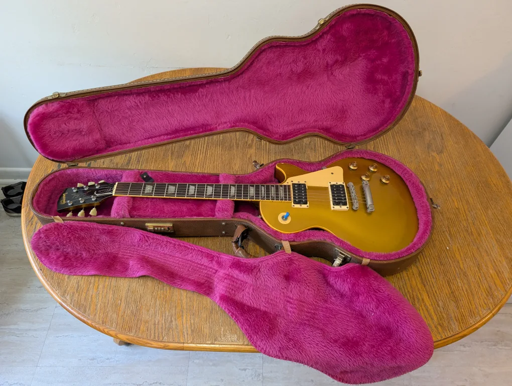 Gibson Les Paul Classic Gold Top w/ Case image indicator(3)