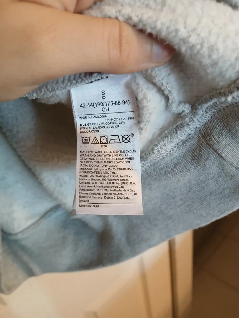 GAP gray hoodie with logo, size small (S)+ image indicator(8)
