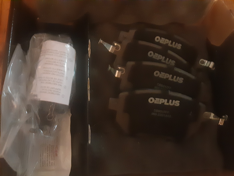 OEPlus Brake Pads - New in Box Motormaster with hardware