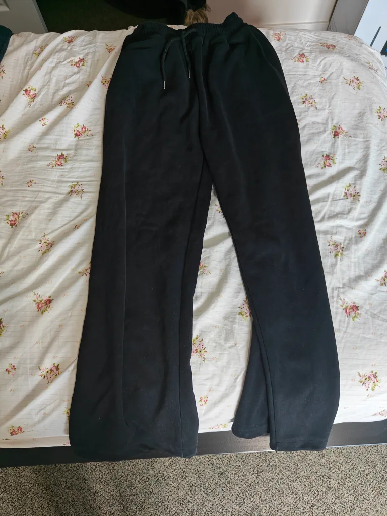 Black Lounge Pants 💖🧡 image indicator(4)