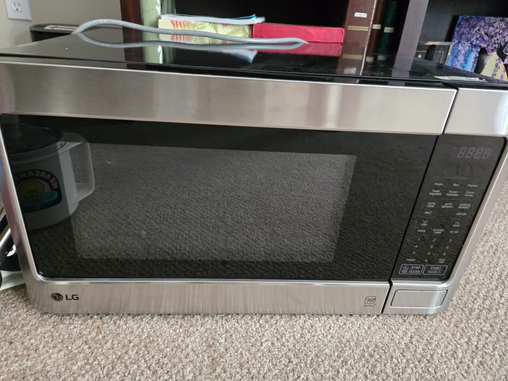 LG Microwave Oven thumbnail
