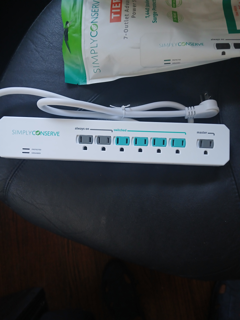 Simply Conserve 7-Outlet Advanced Power Strip
