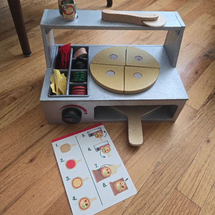 Melissa & Doug Wooden Pizza Counter Play Set image indicator(3)