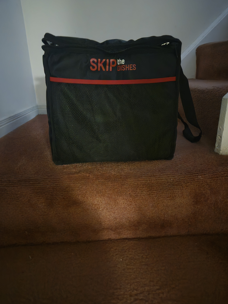 Skip The Dishes Delivery Bag - photo 3