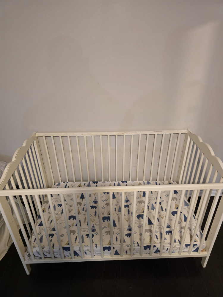 Simple Crib with Bamboo mattress - photo 2
