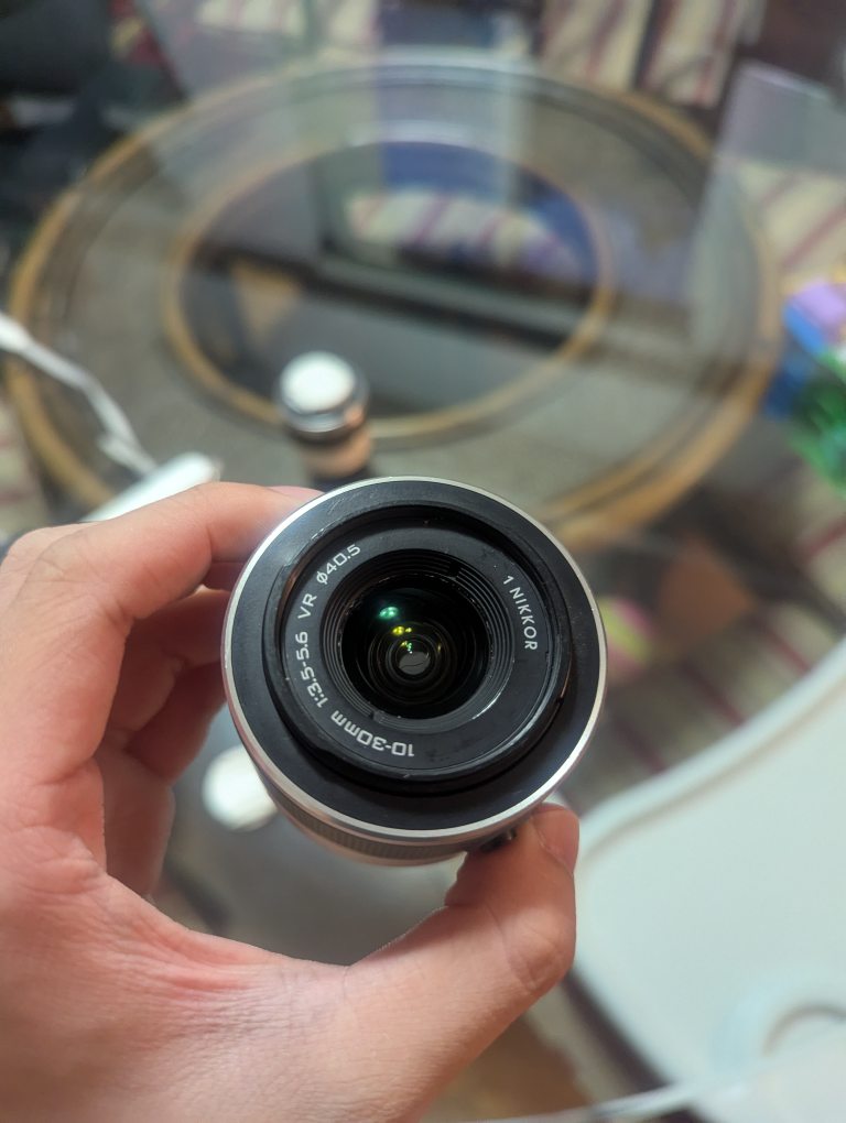 Nikon 1 J1 10.1MP Digital Mirrorless Camera (LIKE NEW) - photo 3