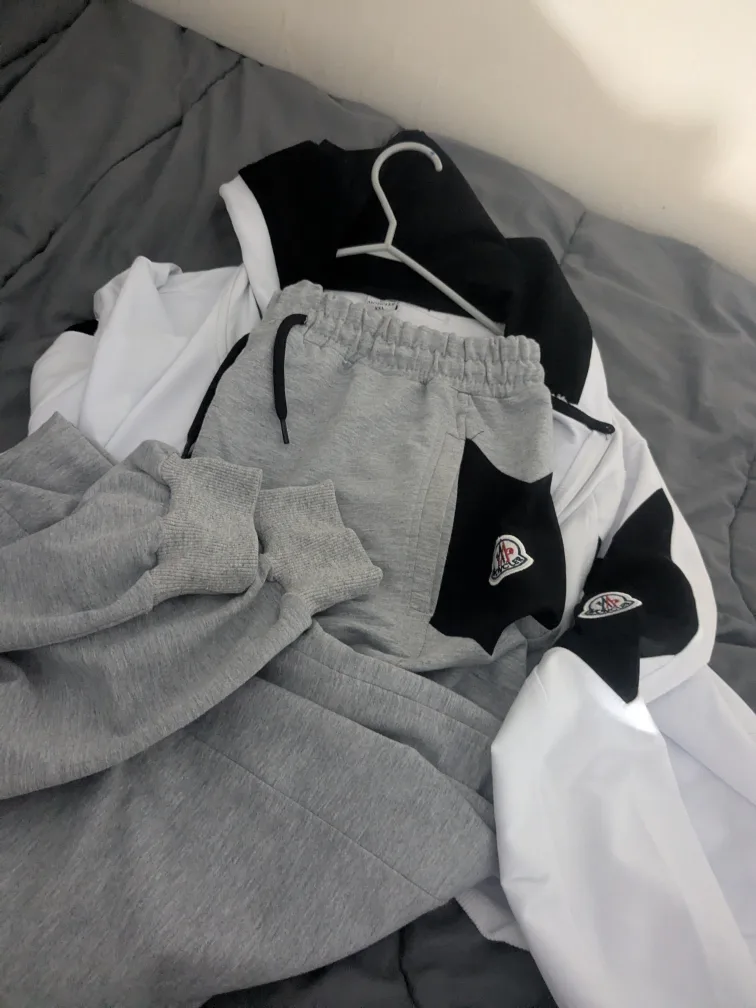 Moncler XXL White Jacket & Grey Sweatpants Set image indicator(6)