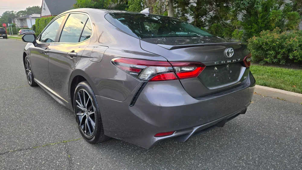2024 Toyota Camry SE Sedan - Gray image indicator(6)