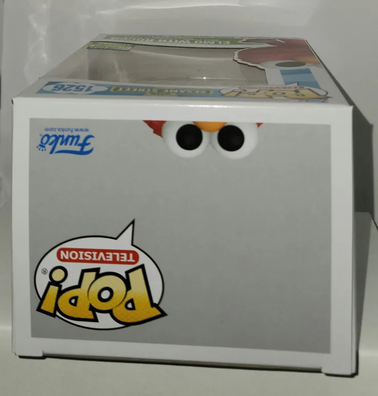 Pick Up Elmo with Rocco Summer Con Exclusive Funko Pop image indicator(5)