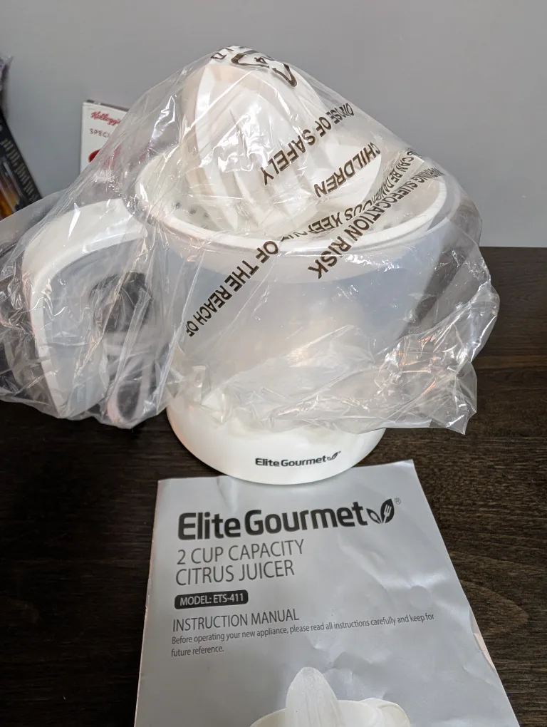 Elite Gourmet 2-Cup Capacity Citrus Juicer - New image indicator(3)