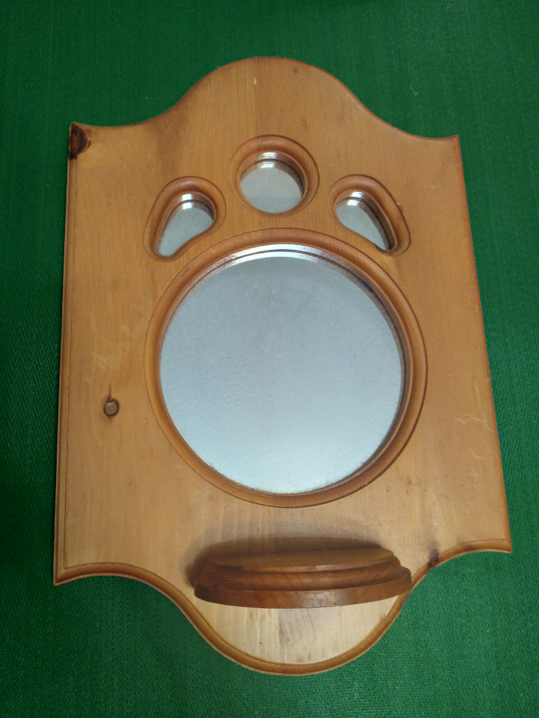 🥕Ontario Canadiana Paw (or turtle?) Mirror w/ shelf - $10 Firm🥕
