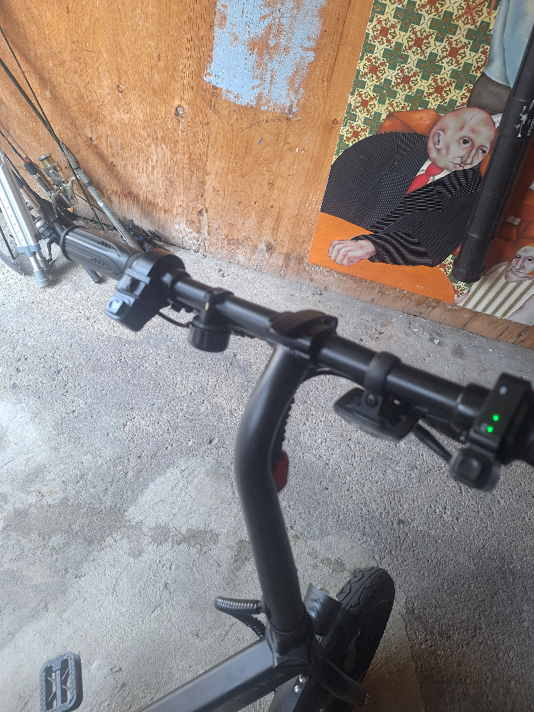 Blutron Folding Electric Bike - Great Condition! - photo 4