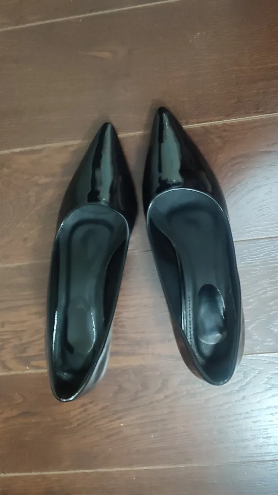 Black Patent Leather Pointed Kitten Heels thumbnail