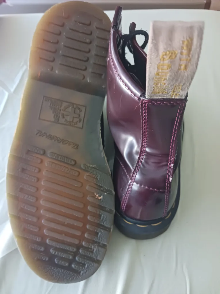 Dr. Martens Vegan 1460 Cherry Red image indicator(3)