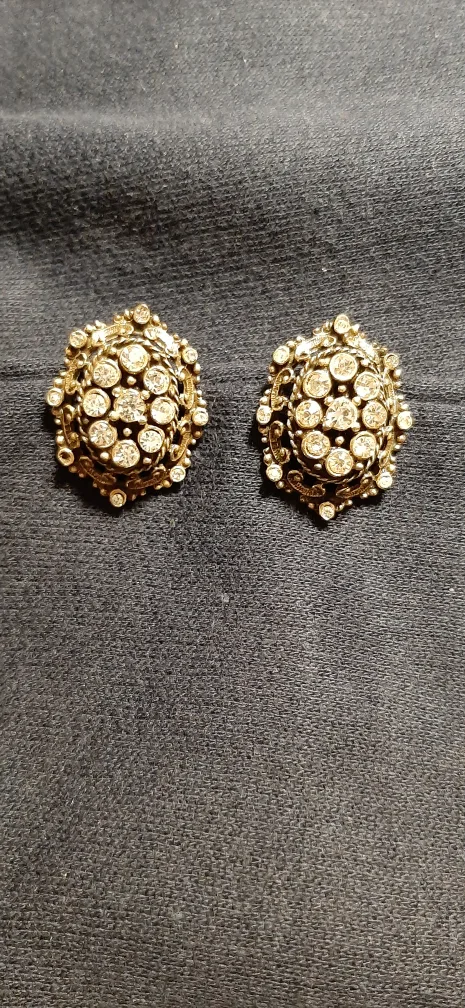 Vintage Victorian Style Clip-On Earrings thumbnail