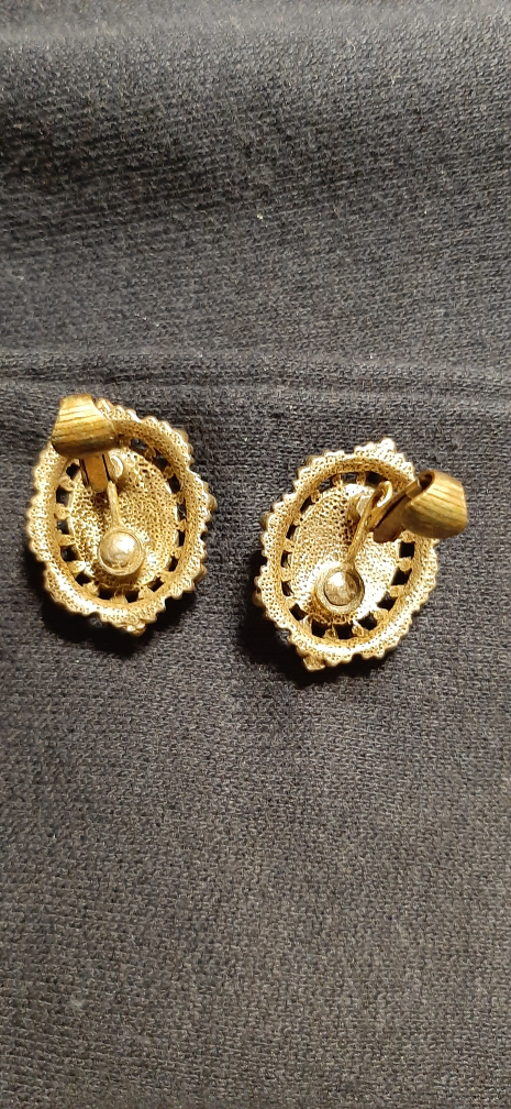 Vintage Victorian Style Clip-On Earrings - photo 2