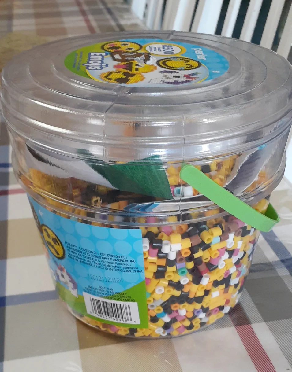 Perler Emoji Fused Bead Kit - 8500 Beads image indicator(3)