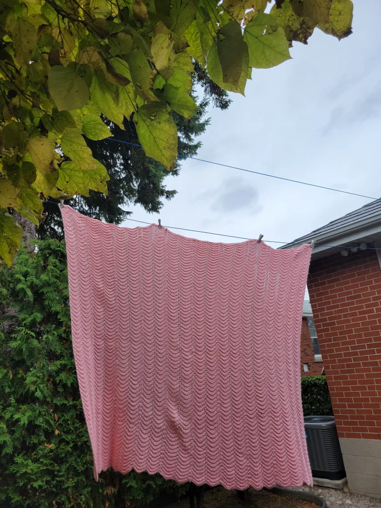 Pink Knitted Blanket. picnic Blankets image indicator(6)