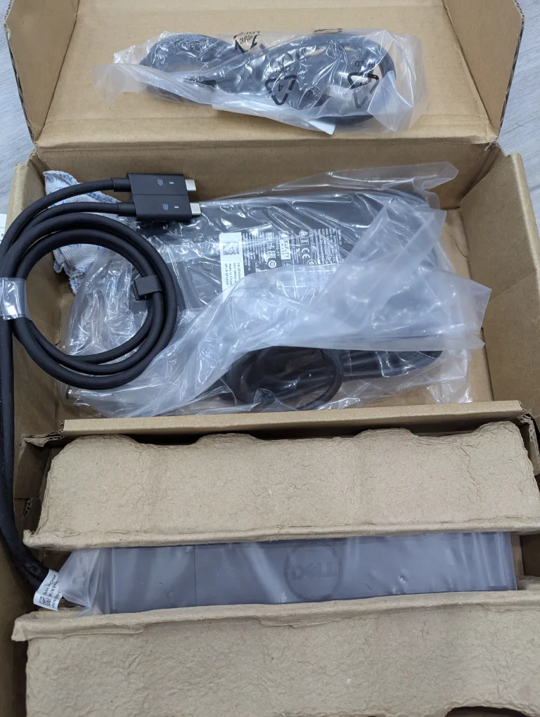 Dell Performance Dock WD19DC - Like New image indicator(2)